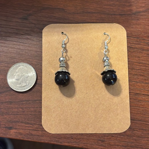 Elegant Black and Silver Drop Earrings Handcrafted - Picture 3 of 3